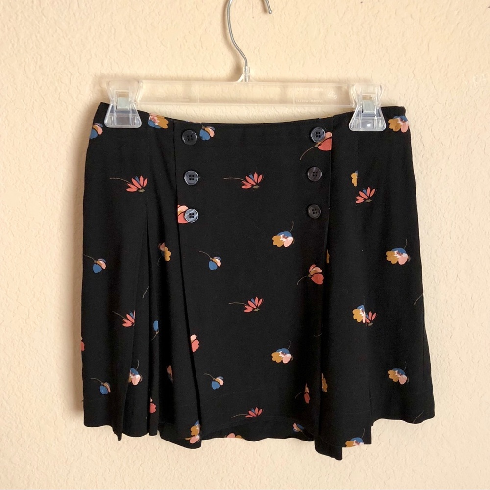 Free People mini skirt with pleats, size 0